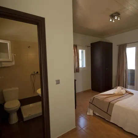 招待所 莱夫卡斯佩特拉旅馆 Áyios Nikítas