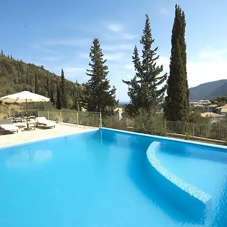 莱夫卡斯佩特拉旅馆 Áyios Nikítas