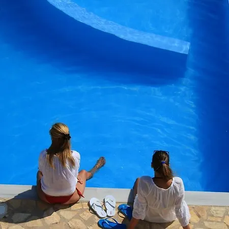 招待所 莱夫卡斯佩特拉旅馆 Áyios Nikítas