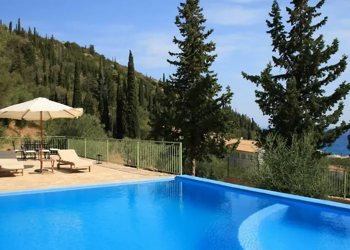 게스트하우스 Lefkas Petra 3*