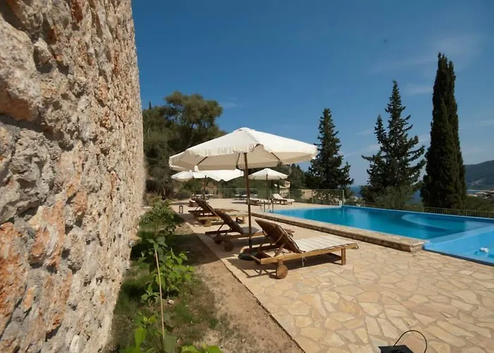 Lefkas Petra